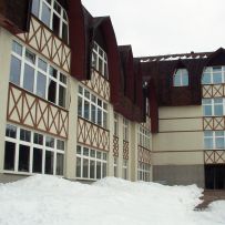 Škola a její interiér (2005)