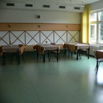 Škola a její interiér (2005)